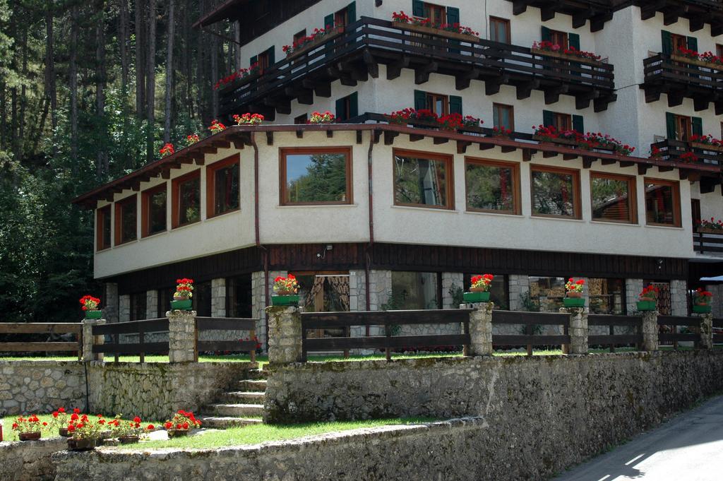 Hotel Garni Mille Pini Scanno Zewnętrze zdjęcie